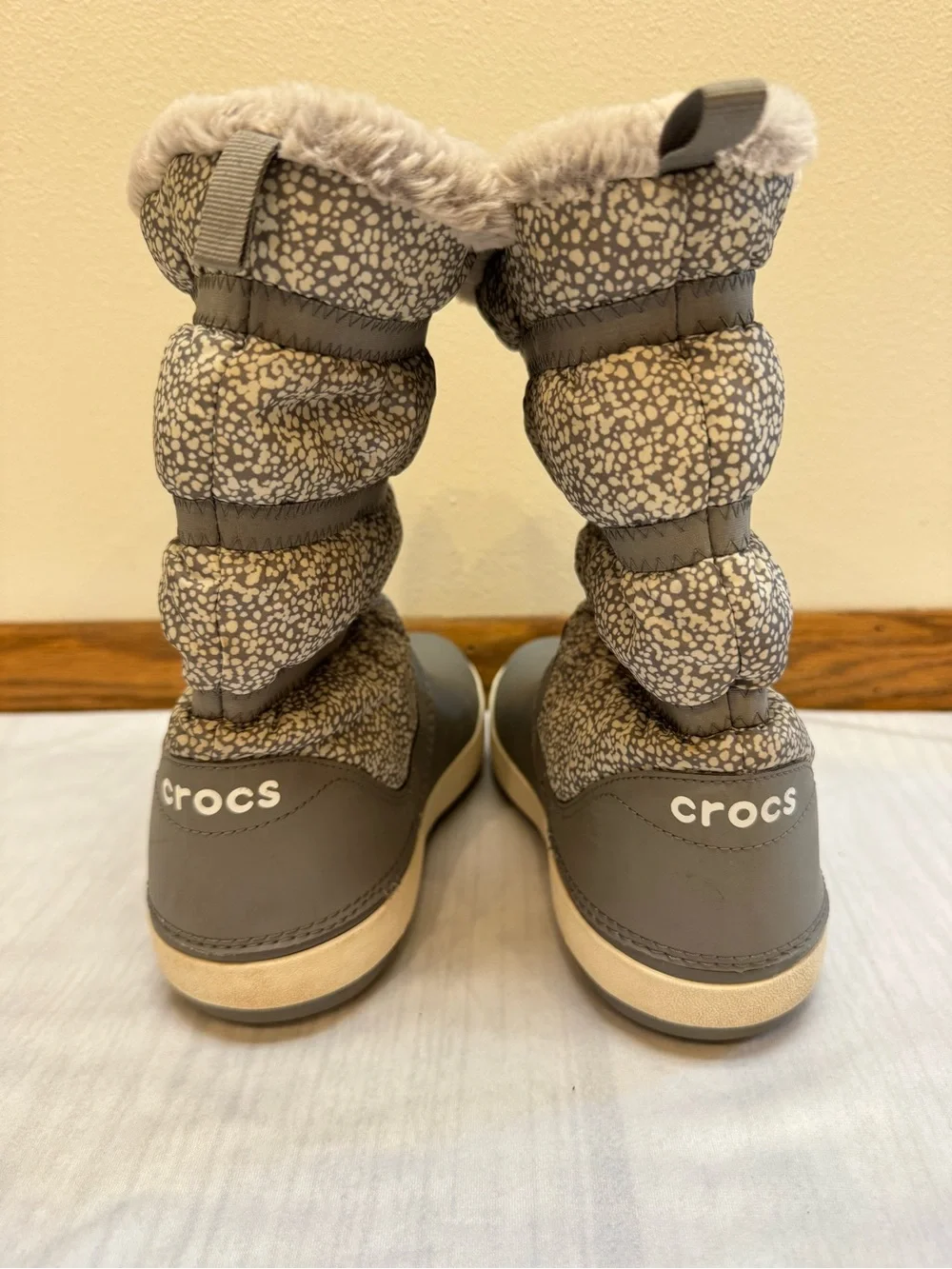 Crocs Crocband Gray Faux Fur Lining Winter Snow Boots Size 10